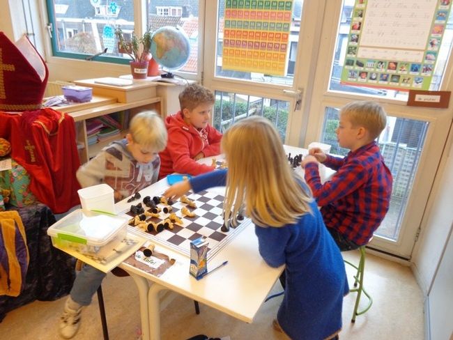 Lev, Elske Thies en Biko